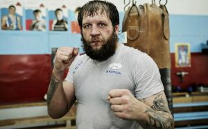 Александр Емельяненко показал работу на груше: "Чувствую себя все лучше и лучше!"