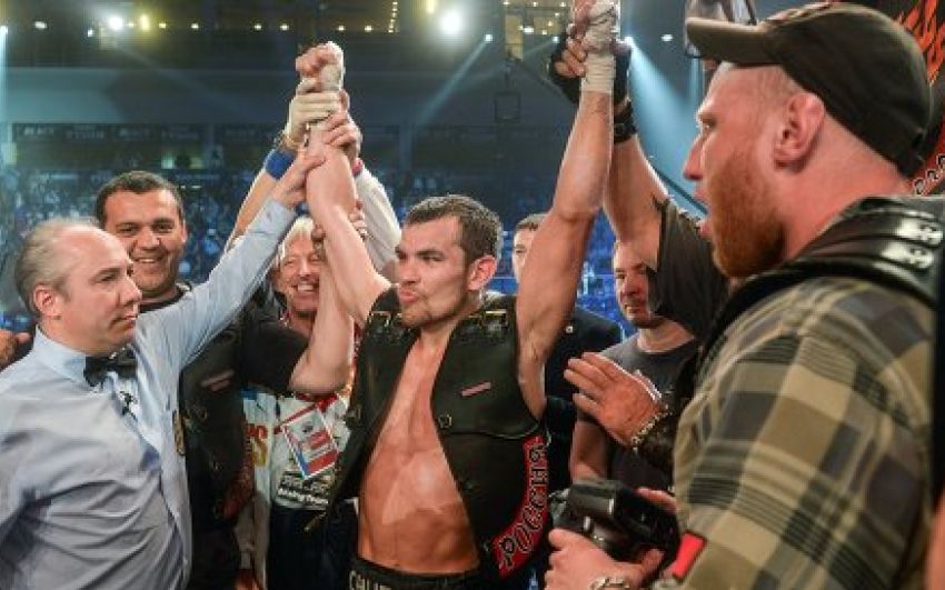 Экс-чемпион мира по версии WBA Дмитрий Чудинов нокаутировал Марата Хузеева