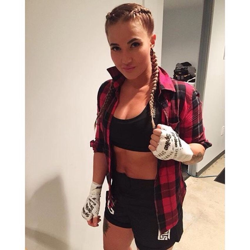 Анастасия Янькова: «Bellator выгоднее UFC во всех условиях»