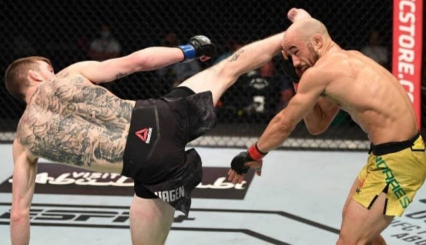 Кори Сандхаген финишировал Марлона Мораеса на UFC on ESPN+ 37