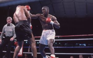 Бастер Дуглас: "Победа МакГрегора будет еще более безумной, чем мой нокаут Тайсона"