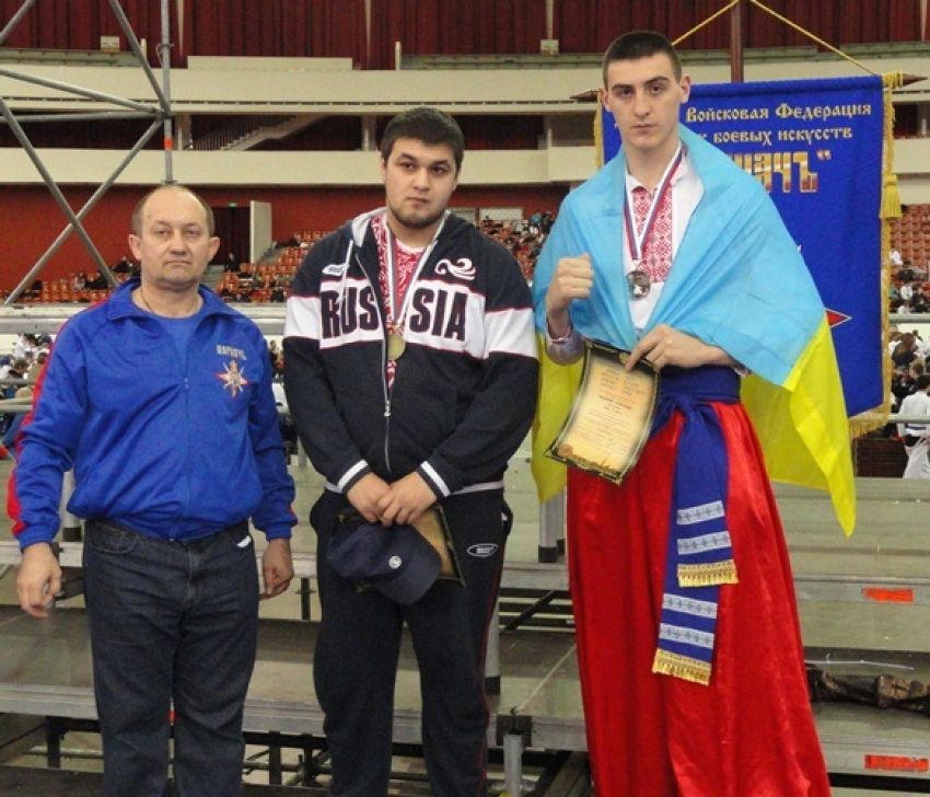 Украинский гигант дебютировал на профи-ринге с нокаутом в первом раунде