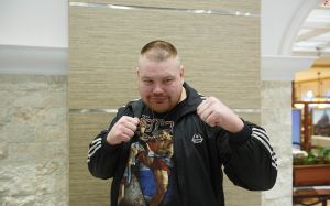 Вячеслав Дацик избил своего сына в спортивном зале
