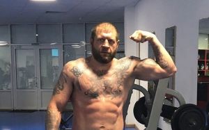 Александр Емельяненко похвастался сброшенным весом