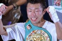 Акира Яэгаши — чемпион мира в трёх категориях