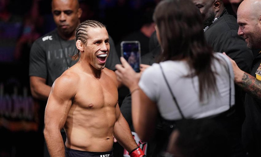 Бонусы турнира UFC on ESPN+ 13: Жермейн Де Рандами - Аспен Лэдд, Юрайа Фэйбер - Рики Симон