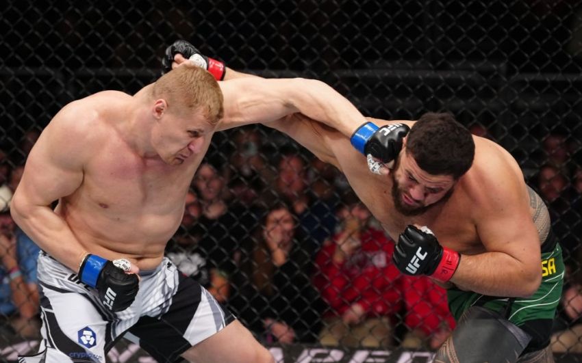 Сергей Павлович быстро уничтожил Тайя Туивасу на UFC on ESPN 42