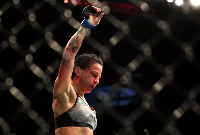 Джессика Роуз-Кларк осудила подписание Грега Харди в промоушен UFC