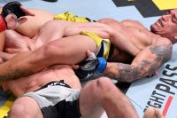 Чарльз Оливейра одержал доминирующую победу над Тони Фергюсоном на UFC 256