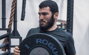 Артур Бетербиев назвал отличия тренировок в России и Канаде