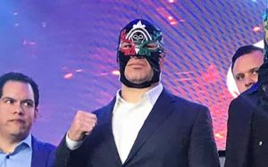 Кейн Веласкес ведет переговоры с популярным рестлинг-промоушеном WWE