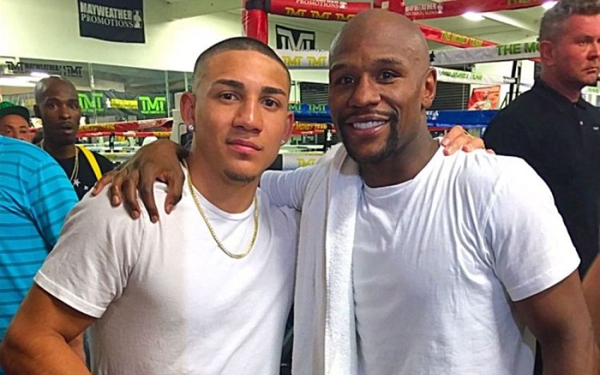 Глава Mayweather Promotions: "Вы бежите впереди паровоза, присваивая Лопесу звёздный статус"