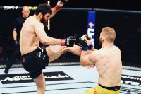 Магомед Анкалаев брутально нокаутировал Иона Куцелабу на UFC 254
