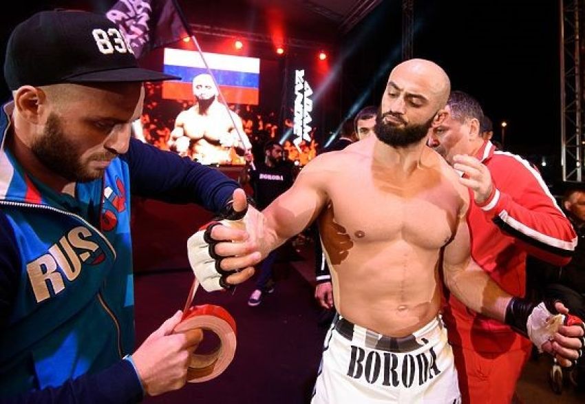 Стал известен соперник Адама Яндиева на UFC 242