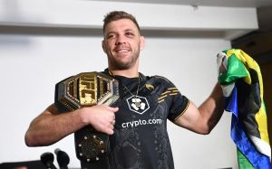 Дрикус дю Плесии объяснил, почему не дерется с Адесаньей на UFC 300: "С тяжелым сердцем мне пришлось отказаться"
