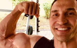 Экс-тренер Кличко: "У Владимира шикарная форма, ему есть с чем возвращаться"