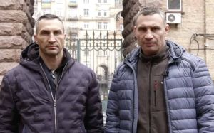 Виталий Кличко: "Можно поставить Владимира на блокпост с автоматом, но это будет выглядеть, как забивать гвозди iPhone