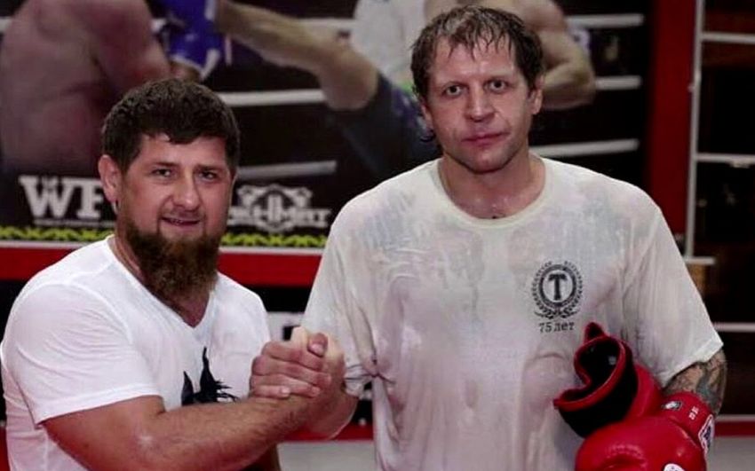 Александр Емельяненко заявил, что собирается постричься налысо вслед за Кадыровым