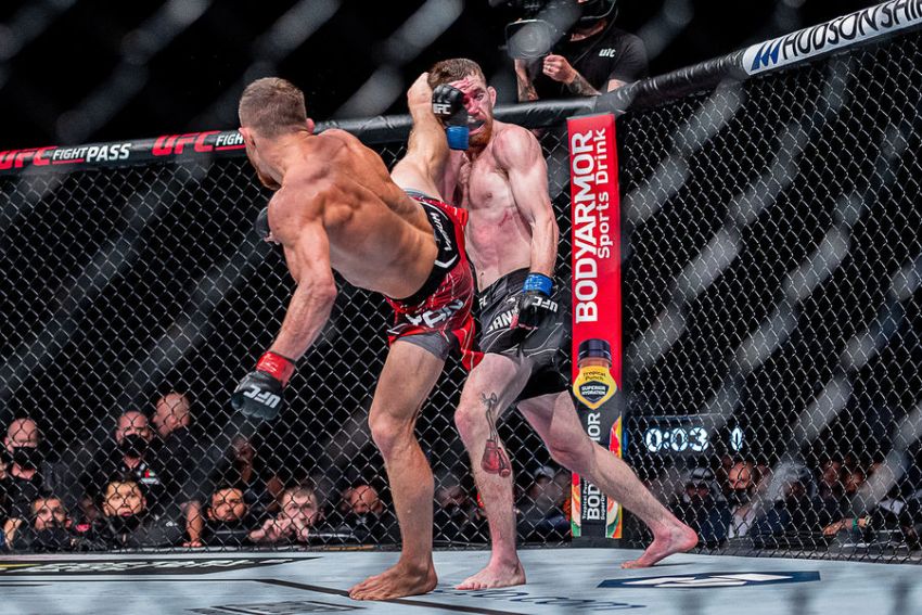 Майкл Чендлер включил Петра Яна в топ-3 ударников UFC