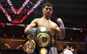 Дмитрий Бивол прокомментировал потерю титула WBC: "Не считал, сколько времени Канело не назначали обязательного претендента"
