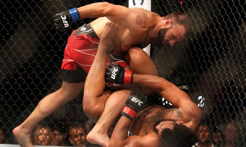 Видео боя Видео боя Азамат Мурзаканов — Девин Кларк UFC on ESPN 41