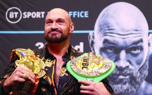 Чжан Чжилей отреагировал на решение Фьюри о завершении карьеры