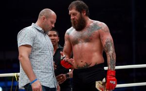 Камил Гаджиев - о словах Федора Емельяненко насчет Александра: "Здесь наверняка есть тайны, покрытые мраком"