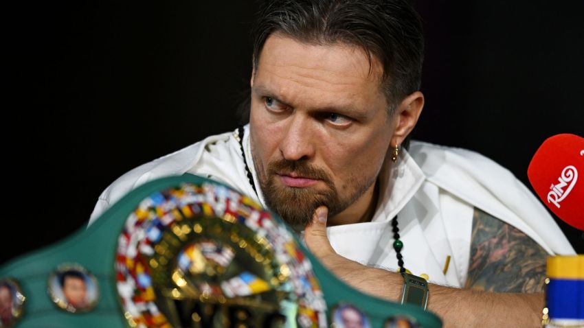 Александр Усик прокомментировал слухи о своем огромном гонораре за бой с Верховеном
