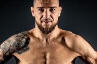 "Амосов всегда является примером". Потеря высказался о чемпионе Bellator