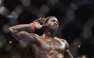 Джаред Каннонье требует повышения зарплаты от UFC: "На моём счету должна быть шестизначная сумма"