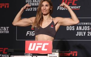 Ирен Алдана снялась с боя против Холли Холм из-за коронавируса, турнир UFC 1 августа получил новый мэйн-ивент