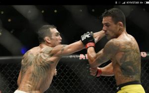 Реакция в Твиттере на мэйн ивент UFC Fight Night 98, в котором встретились бывший чемпион легкого веса Рафаэль Дос Аньос и Тони Фергюсон