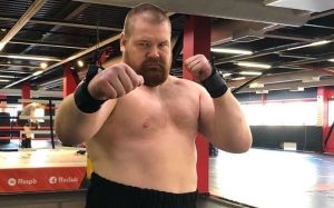 Вячеслав Дацик жестко нокаутировал Андрея Кирсанова во втором бою после выхода на свободу