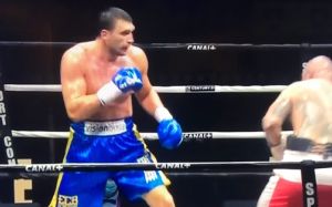 Видео боя Виктор Выхрист – Камил Соколовски