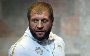Александр Емельяненко сообщил, что его младший брат решил пойти в армию