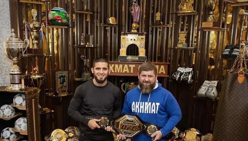 Ислам Махачев привез Кадырову чемпионский пояс UFC