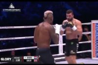 Видео боя Артур Горлов - Луис Таварес GLORY 62