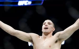 Джеймс Вик сразиться с Франсиско Тринальдо на турнире UFC в Остине