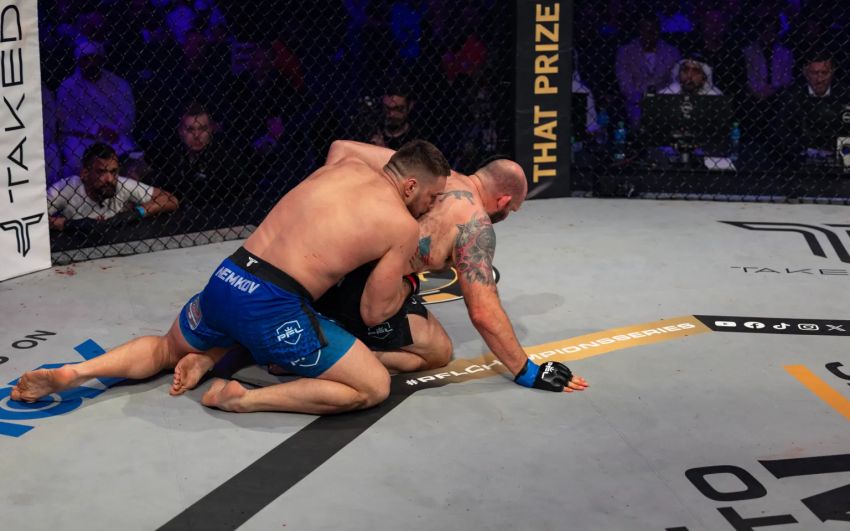 Вадим Немков "задушил" Тимоти Джонсона на PFL Road to Dubai Champions Series