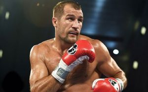 Сергей Ковалев показал подготовку к бою с Бектемиром Меликузиевым