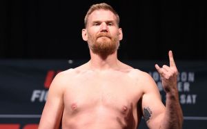 Скотт Кокер прокомментировал снятие Джоша Барнетта с главного боя Bellator 235