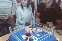 Хуан Мануэль Маркес празднует окончание боксёрской карьеры