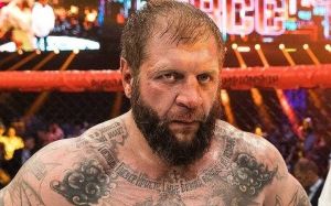 Александр Емельяненко призвал фанатов больше читать и реже смотреть телевизор