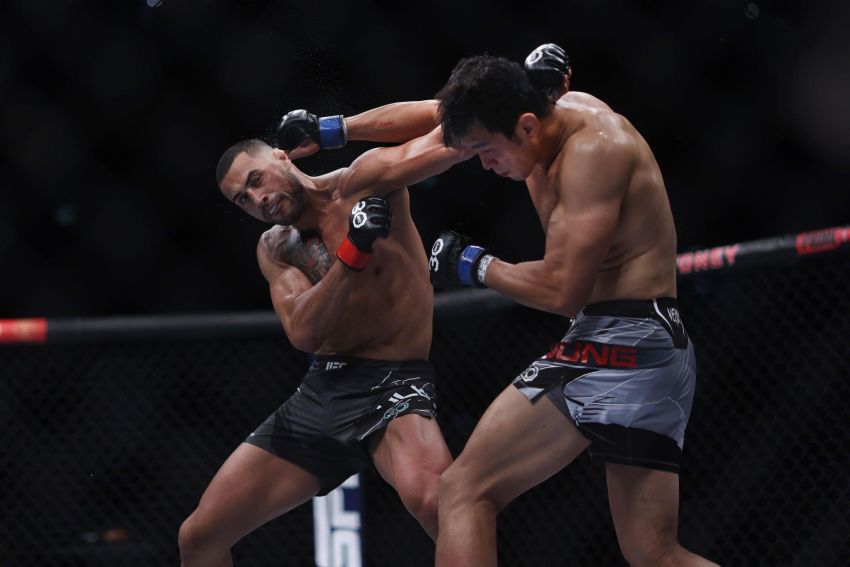 Видео боя Чон Да Ун - Карлос Ульберг UFC 293
