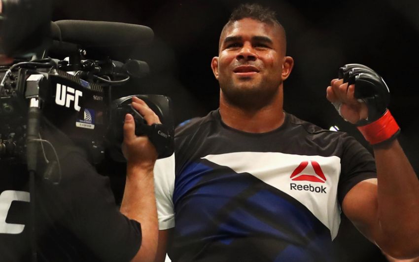 Зарплаты участников UFC 218: гонорар Оверима составил значительно большую сумму, чем у остальных бойцов