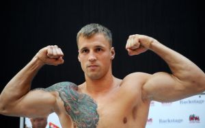 Кто, по Вашему мнению, должен участвовать в World Boxing Super Series в крузервейте ?