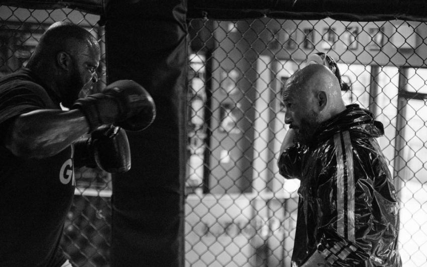 Деррик Льюис продолжит выступать в UFC