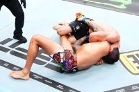 Дастин Порье доставил проблемы, но проиграл Исламу Махачеву на UFC 302