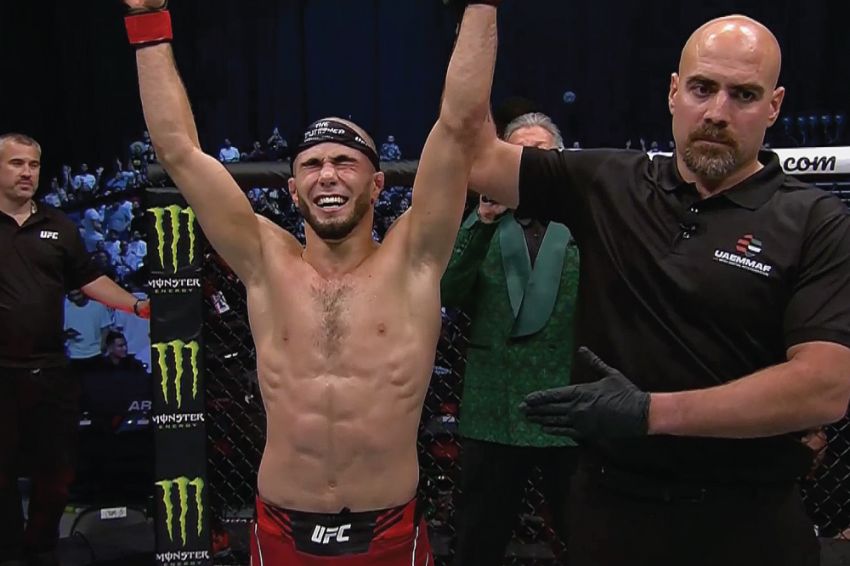 Мухаммад Мокаев засабмитил Малкольма Гордона в третьем раунде на UFC 280