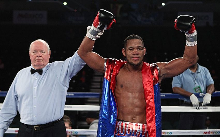 Салливан Баррера: "Top Rank поможет мне получить громкие бои"